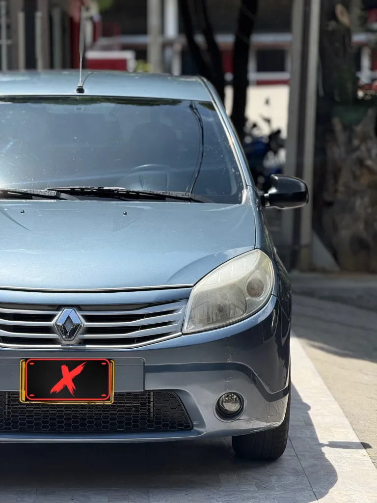 RENAULT SANDERO AUTHENTIQUE MT 2012 (8).webp