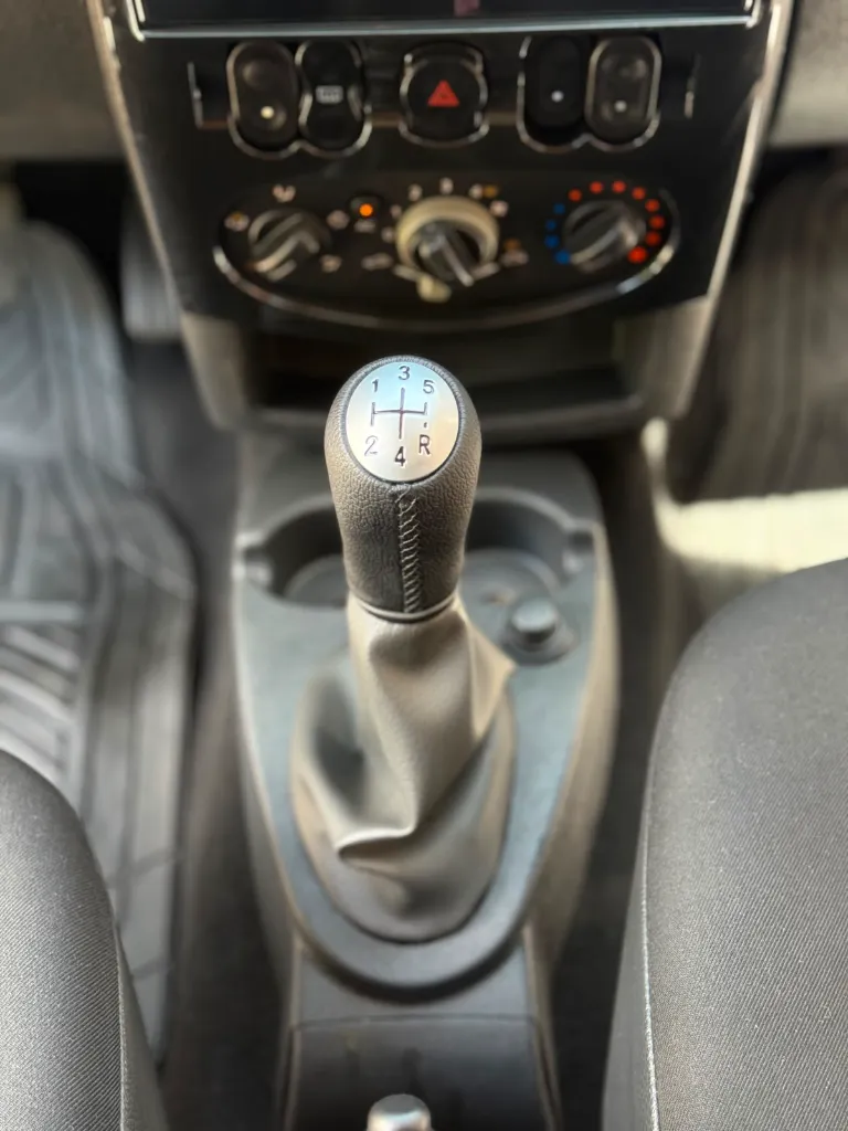 RENAULT SANDERO AUTHENTIQUE MT 2012 (15).webp
