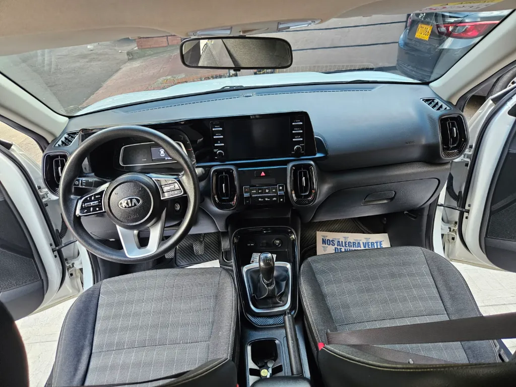 KIA SONET VIBRANT MEC 2022 (10).webp