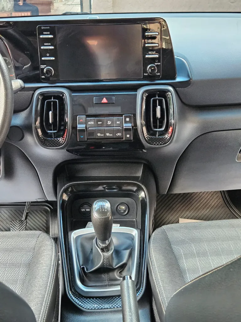 KIA SONET VIBRANT MEC 2022 (13).webp