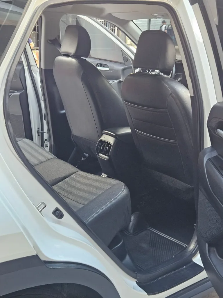 KIA SONET VIBRANT MEC 2022 (17).webp