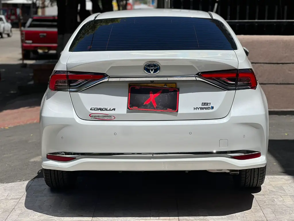 TOYOTA COROLLA SE-G HYBRID 2023 (5).webp
