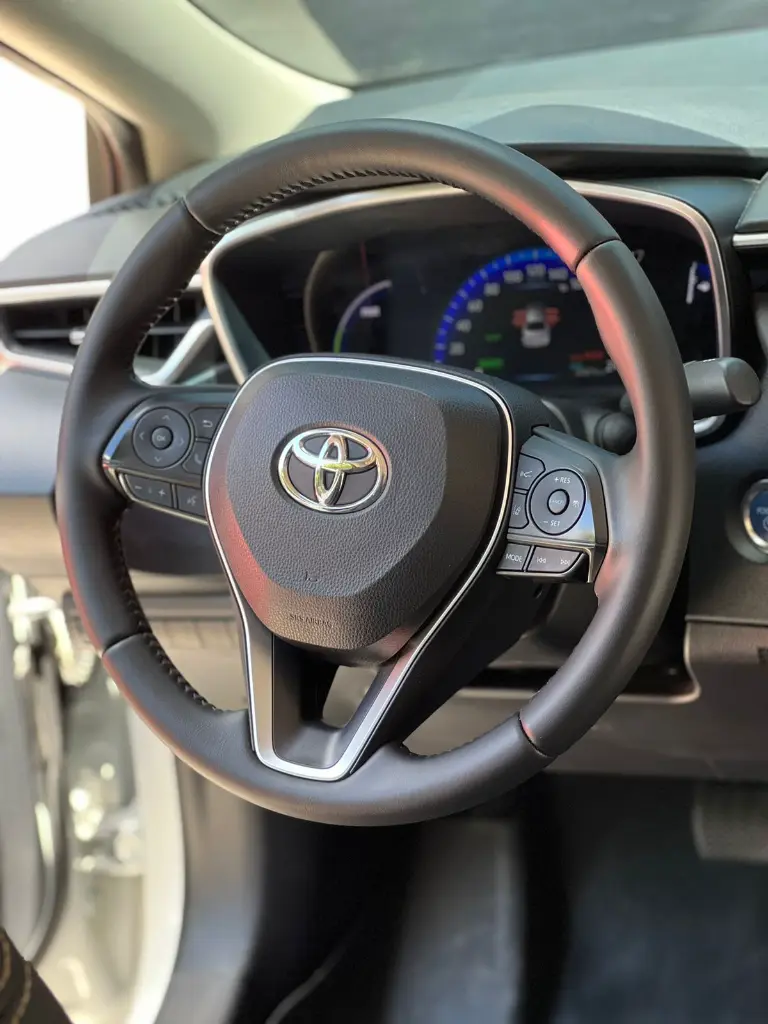 TOYOTA COROLLA SE-G HYBRID 2023 (14).webp