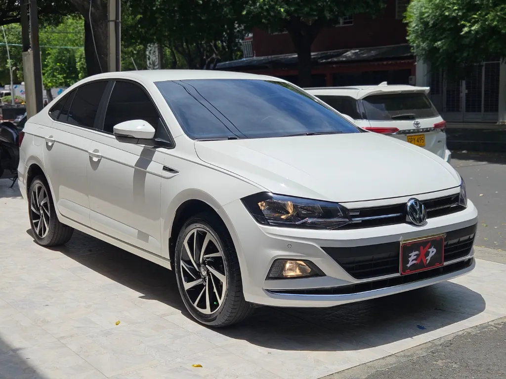 VOLKSWAGEN VIRTUS HIGHLINE 2022