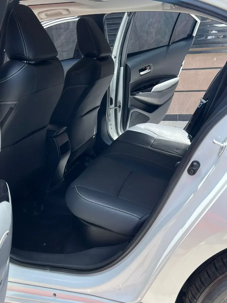 TOYOTA COROLLA SE-G HYBRID 2023 (17).webp