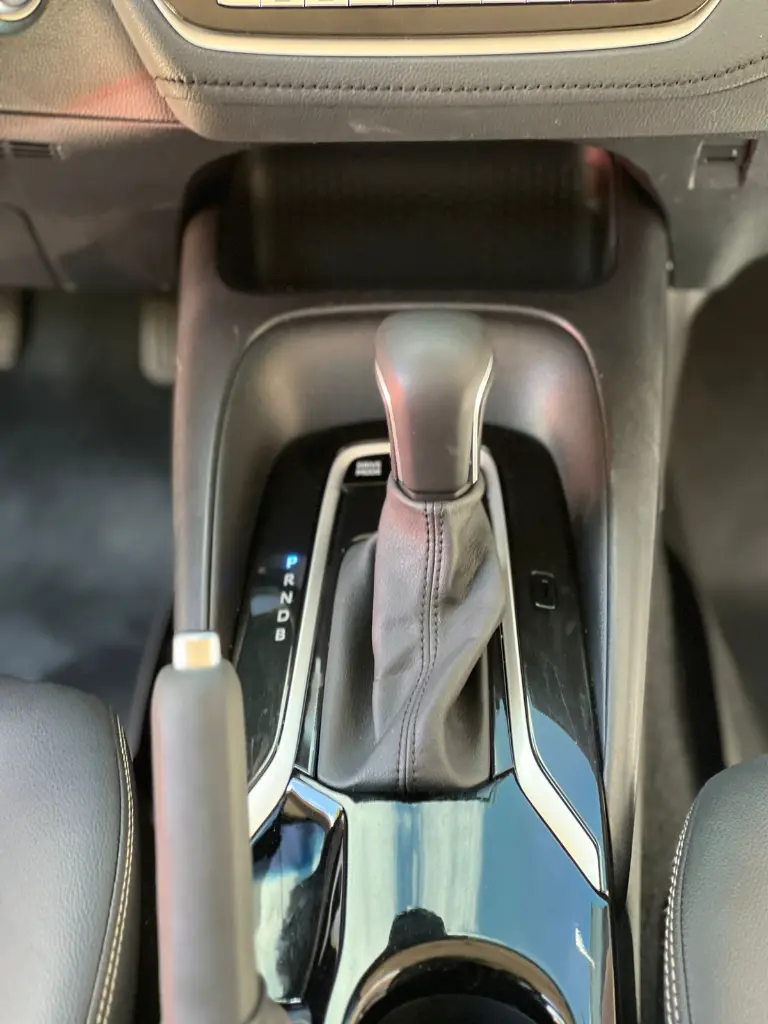 TOYOTA COROLLA SE-G HYBRID 2023 (12).webp