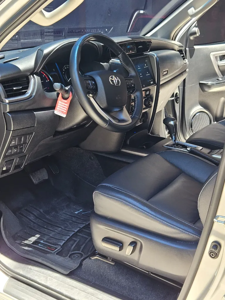 TOYOTA FORTUNER SRV 2023