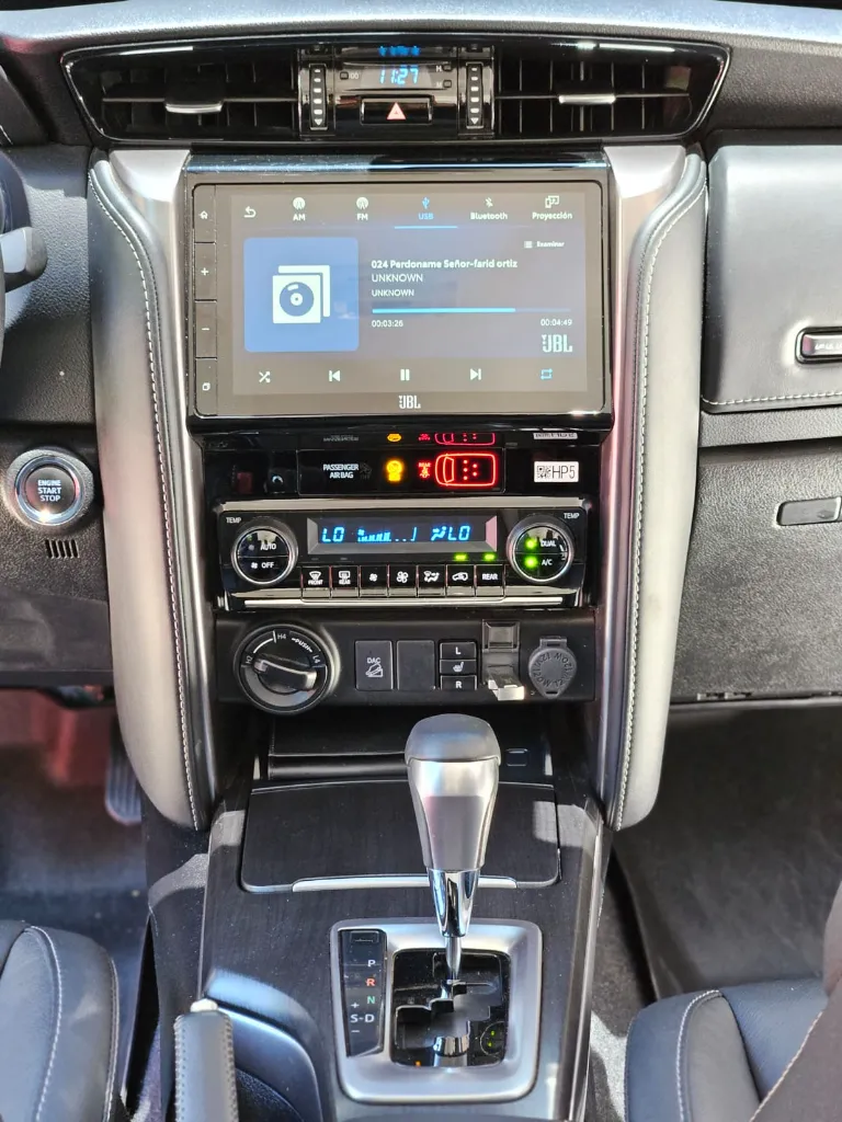 TOYOTA FORTUNER SRV 2024