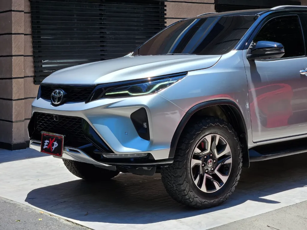 TOYOTA FORTUNER SRV DIESEL 2.8L 4X4 BLINDAJE 2 LIGERO 2024 (7).webp