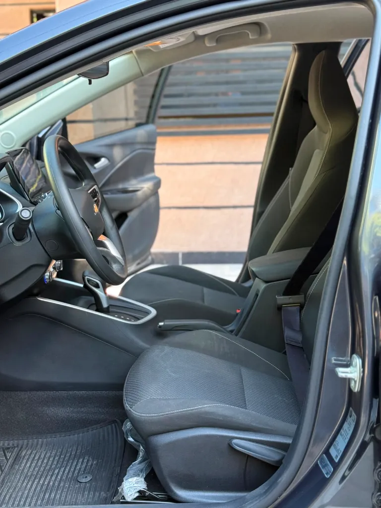 CHEVROLET ONIX LT 2025