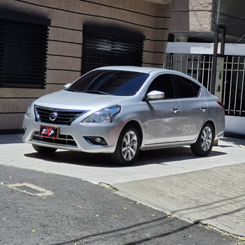 NISSAN VERSA ADVANCE 2017