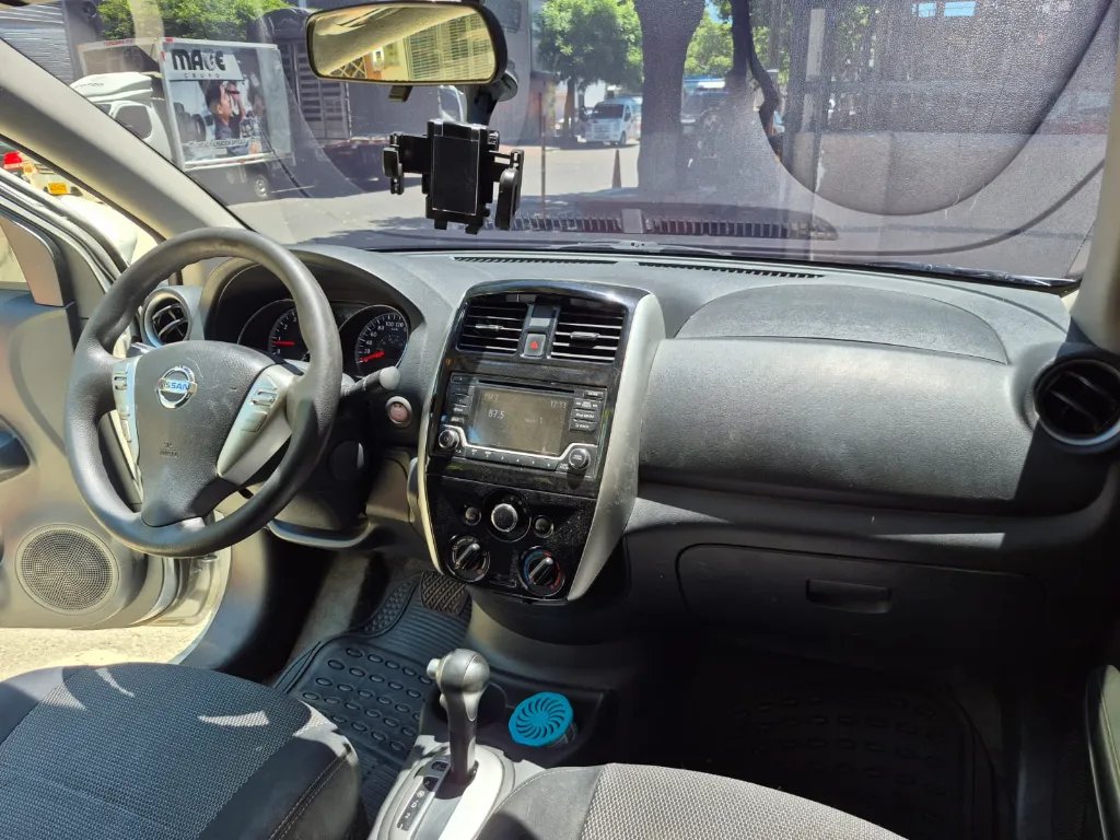 NISSAN VERSA ADVANCE 2017