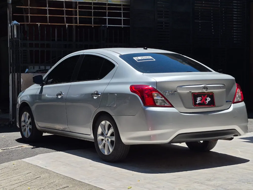 NISSAN VERSA ADVANCE 2017