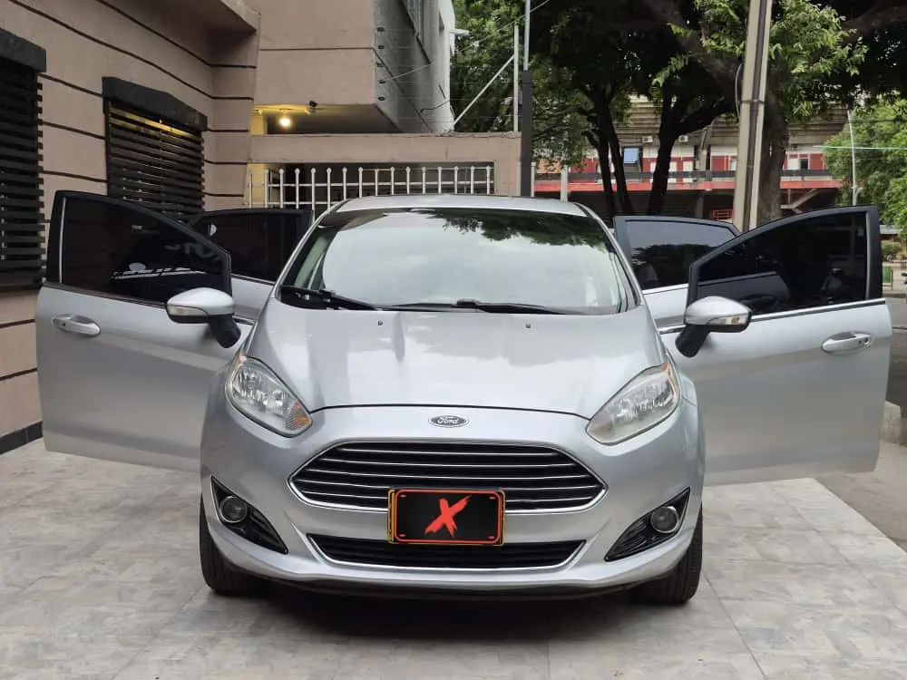 FORD FIESTA TITANIUM MECANICO 2017  (7).webp