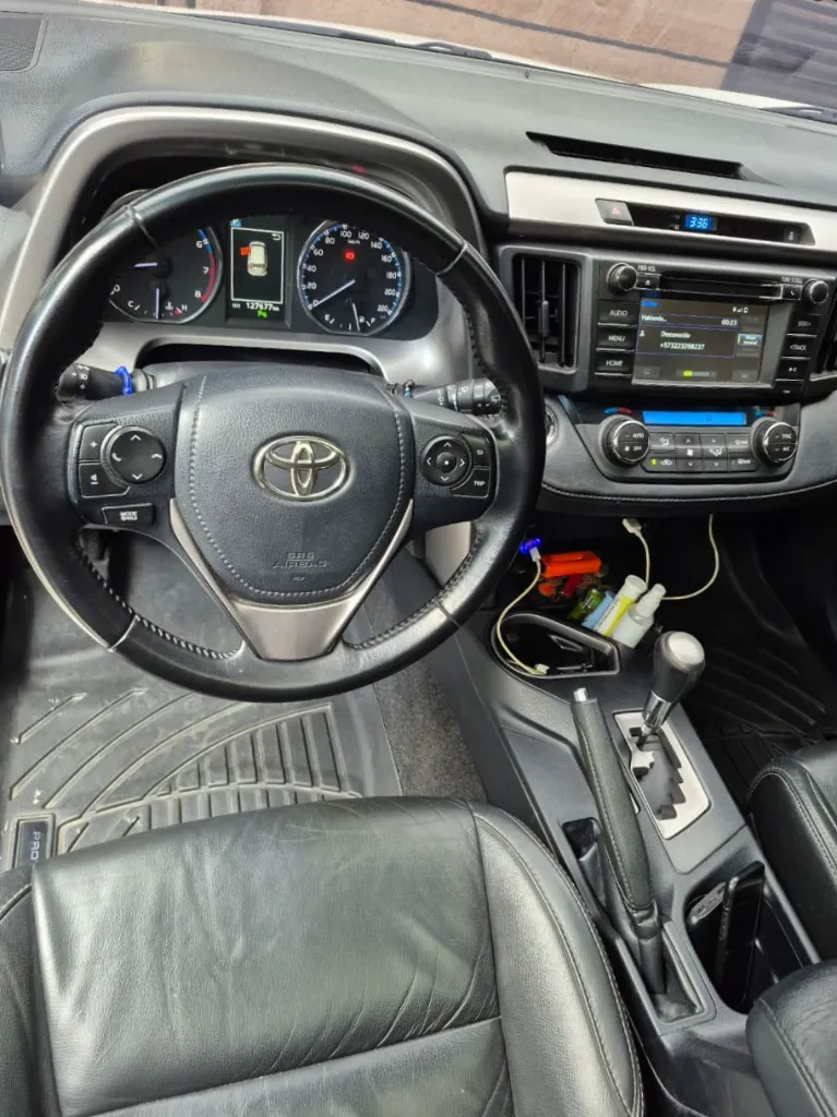 TOYOTA RAV4 STREET 2017 (16).webp
