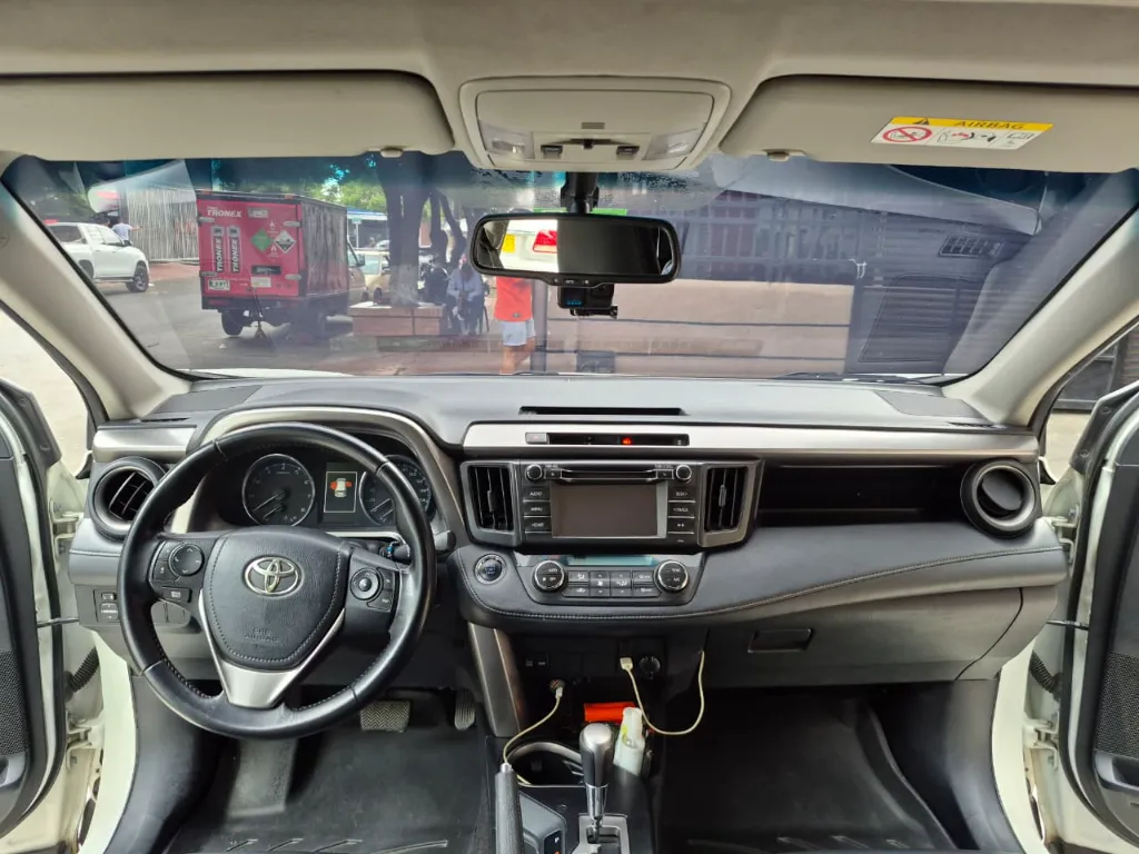 TOYOTA RAV4 STREET 2017 (22).webp