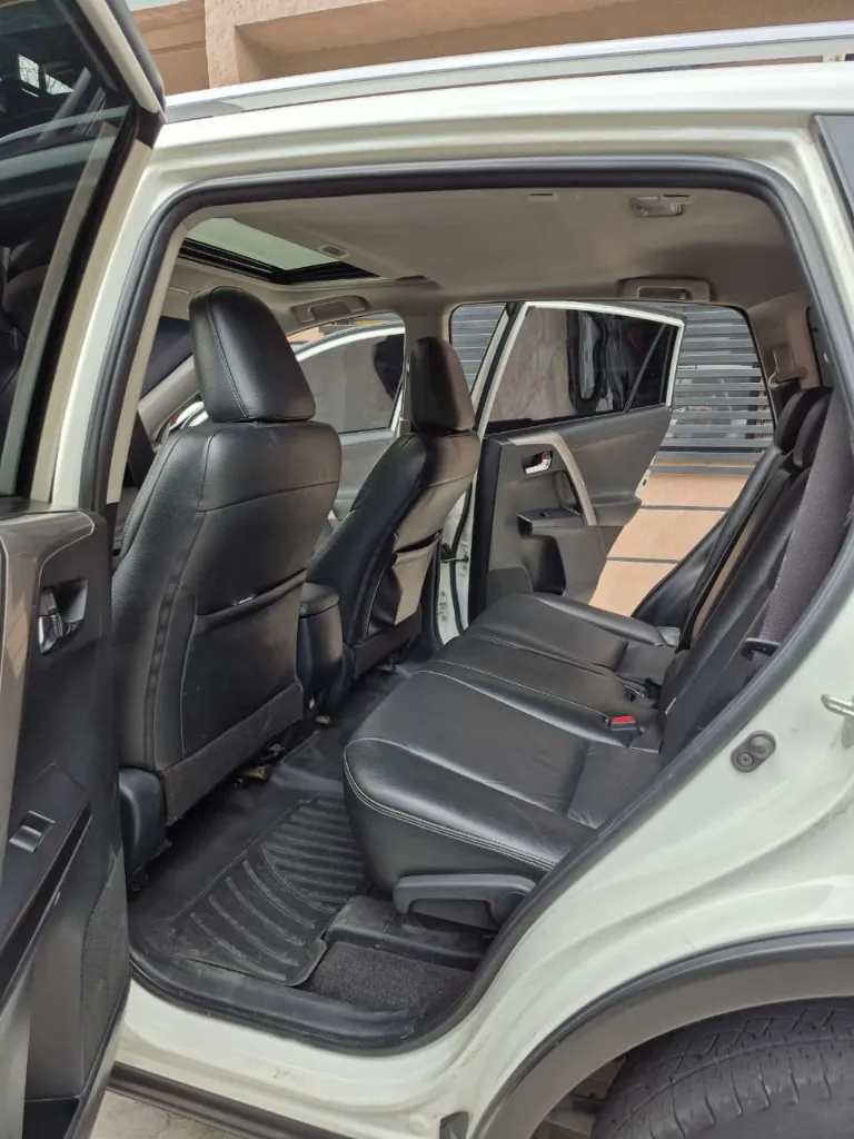 TOYOTA RAV4 STREET 2017 (24).webp