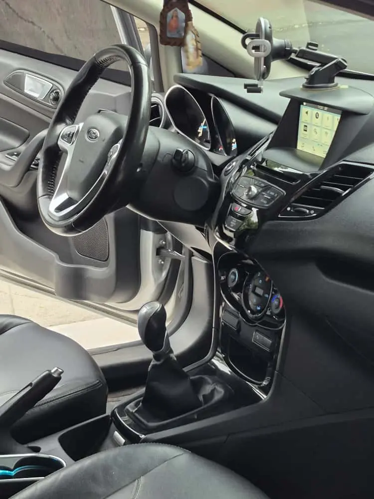 FORD FIESTA TITANIUM MECANICO 2017  (24).webp