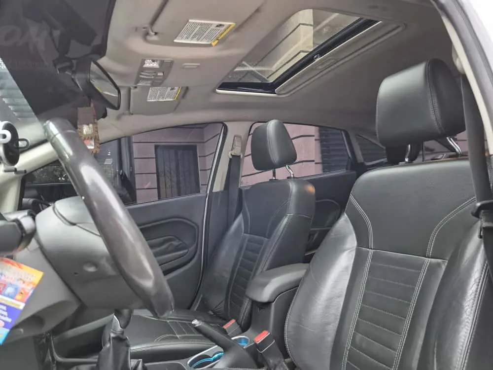 FORD FIESTA TITANIUM MECANICO 2017  (26).webp