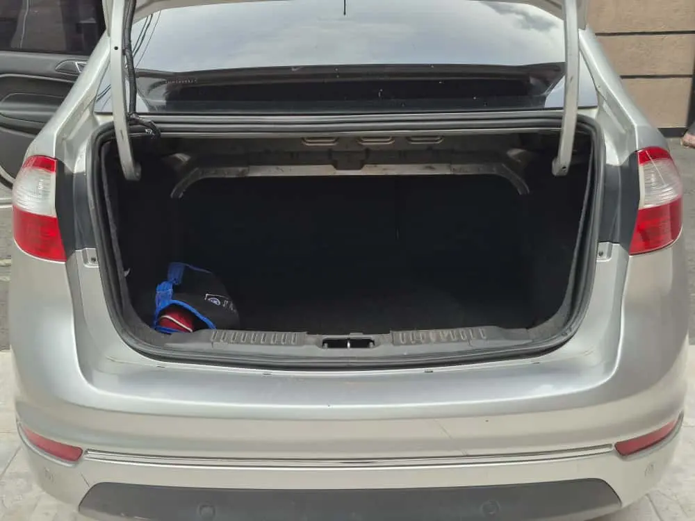 FORD FIESTA TITANIUM MECANICO 2017  (8).webp