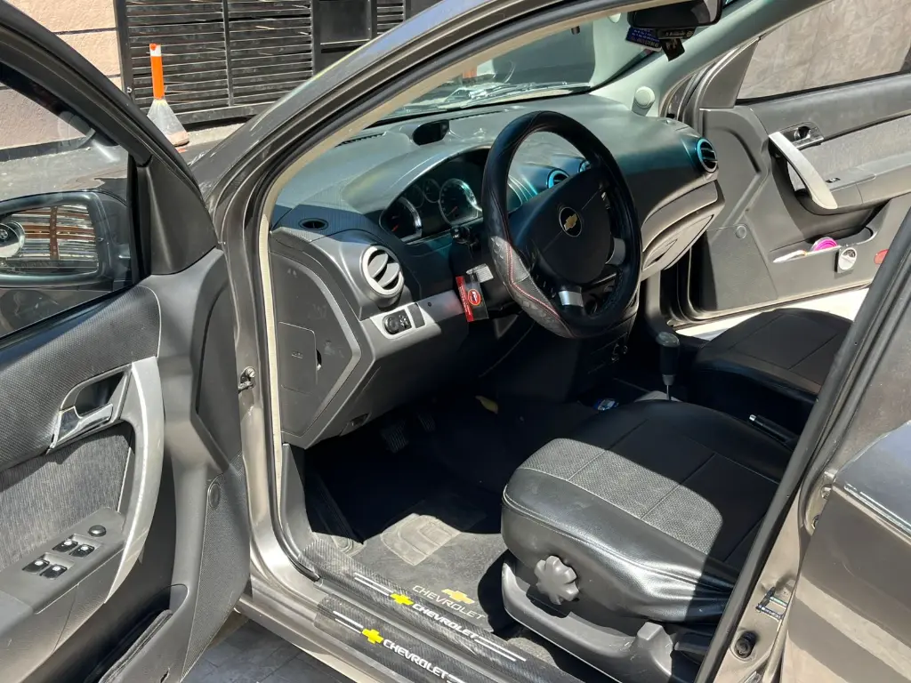 CHEVROLET AVEO EMOTION AUT 2011 (17).webp