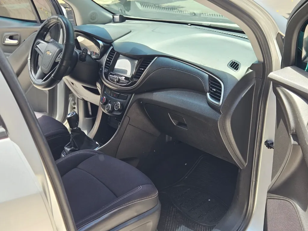 CHEVROLET TRACKER LS 2019