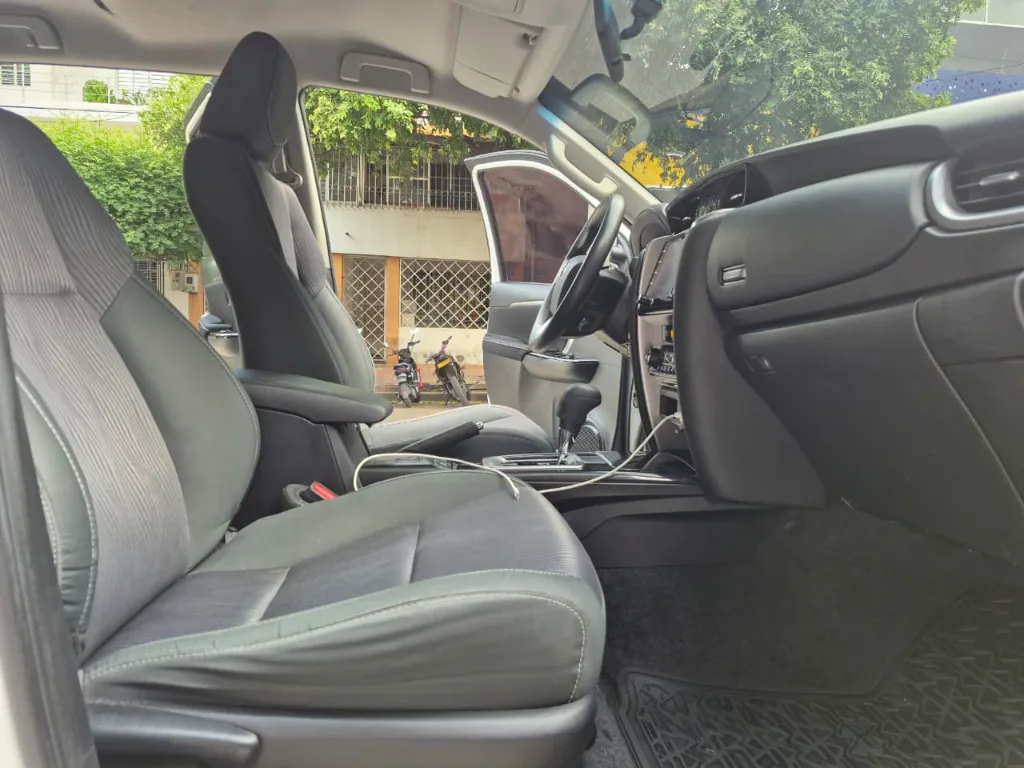 TOYOTA FORTUNER SR 4X4 2021