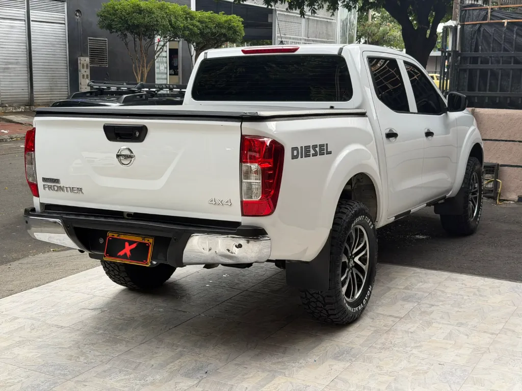 NISSAN NP300 FRONTIER 4X4 2019