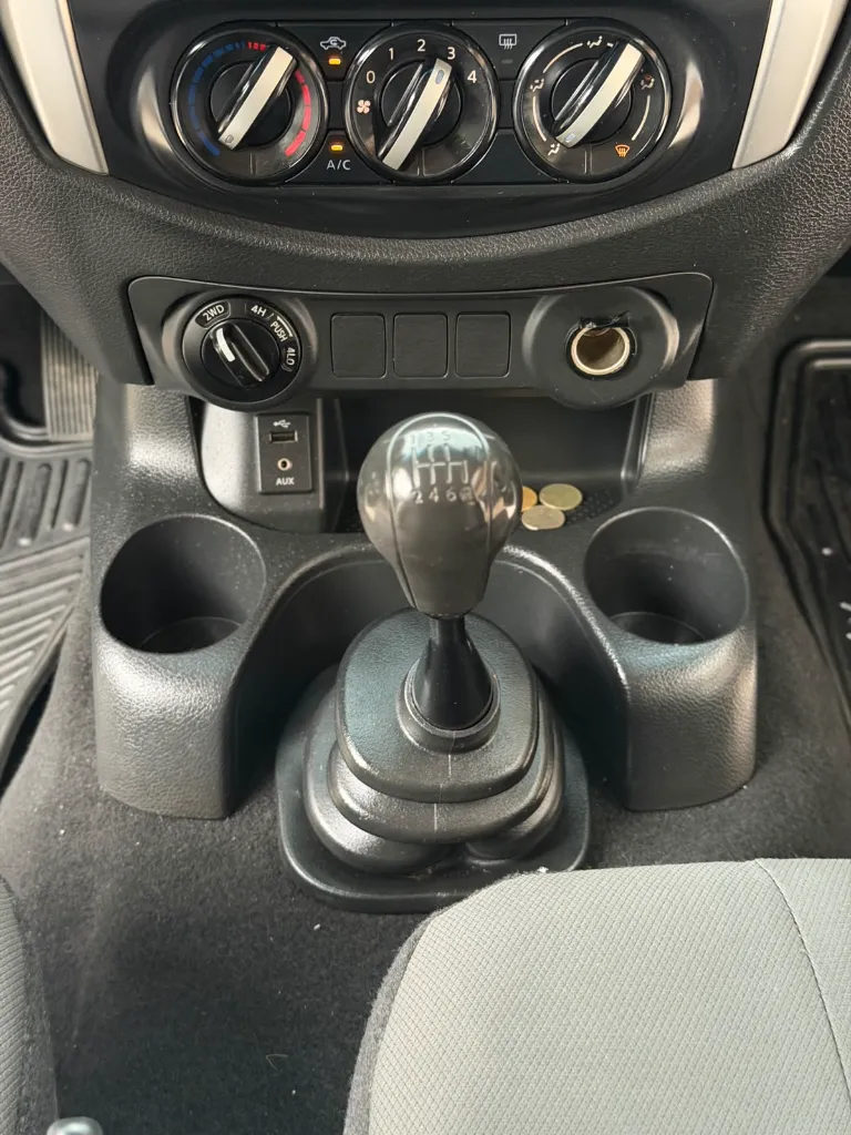 NISSAN NP300 FRONTIER 4X4 2019