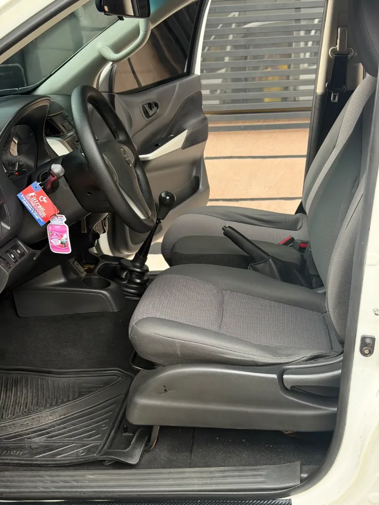 NISSAN NP300 FRONTIER 4X4 2019