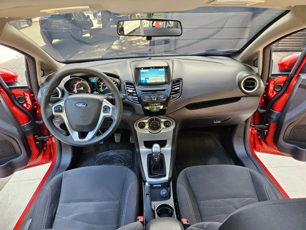 FORD FIESTA SE HATCHBACK 2018