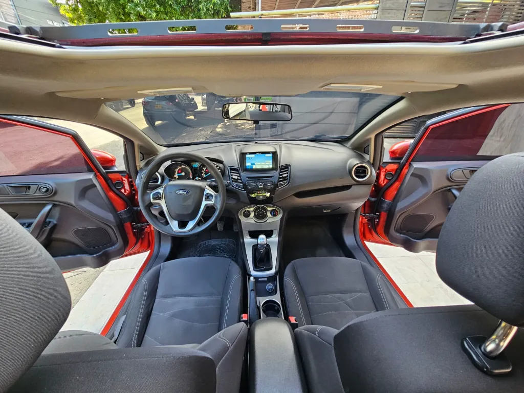 FORD FIESTA SE HATCHBACK 2018