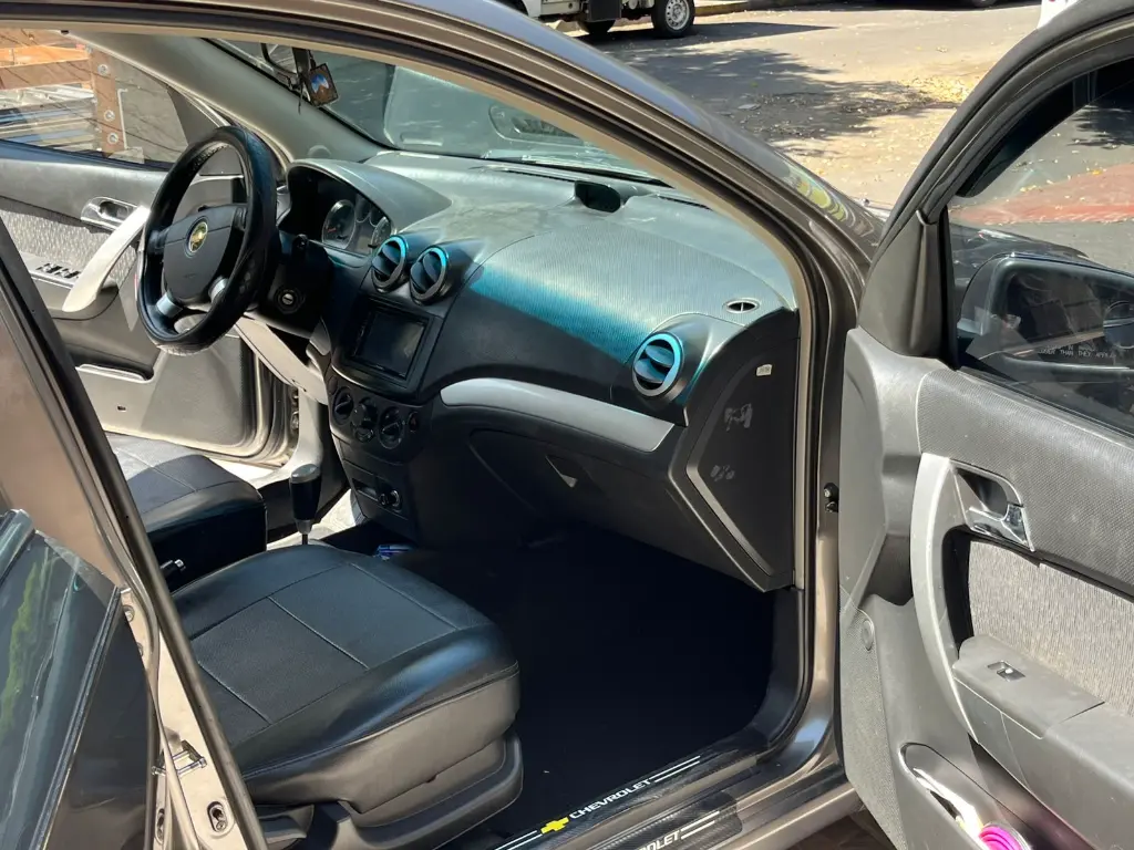 CHEVROLET AVEO EMOTION AUT 2011 (12).webp
