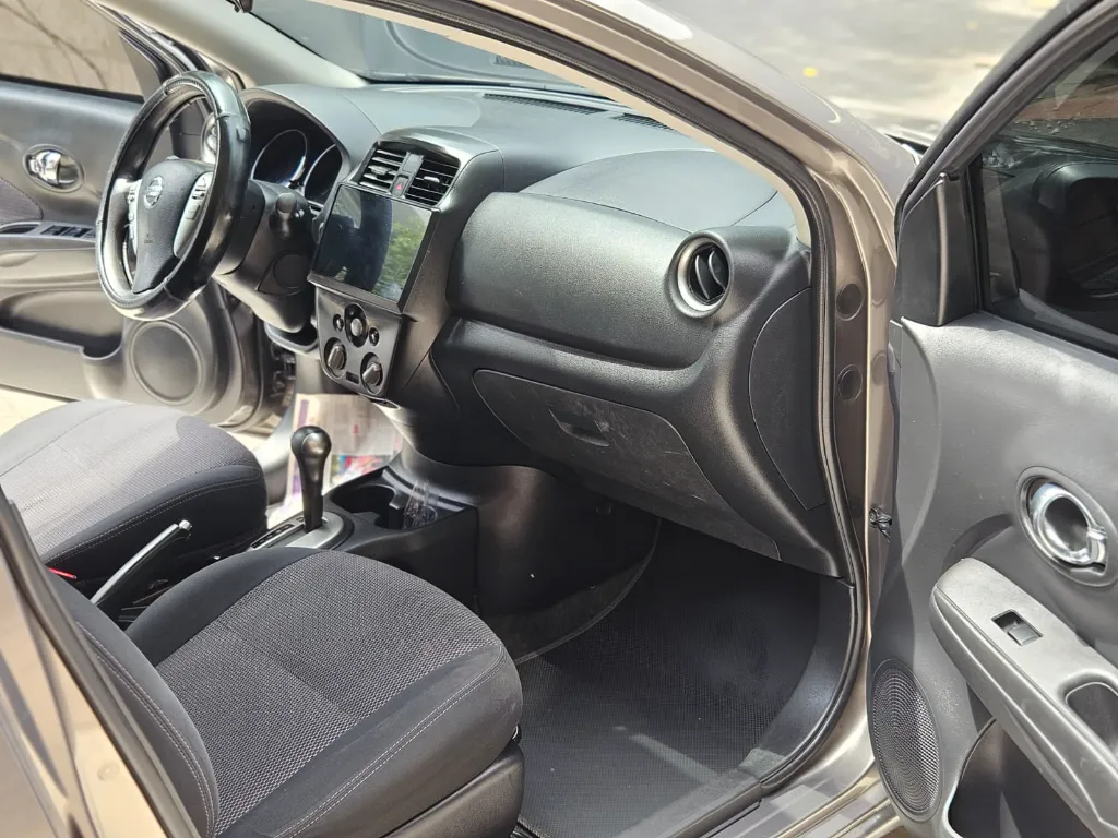 NISSAN VERSA ADVANCE 2015