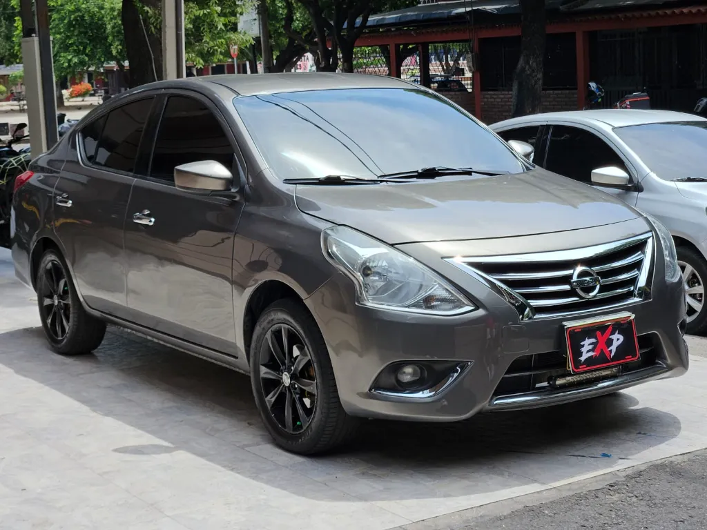 NISSAN VERSA ADVANCE 2015