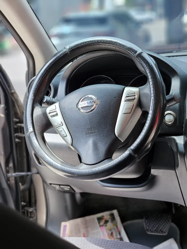 NISSAN VERSA ADVANCE 2015