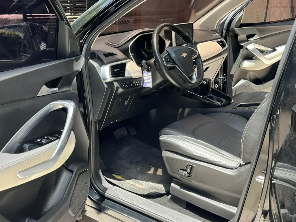 CHEVROLET CAPTIVA PREMIER 7 PUESTOS 2023 (17).webp