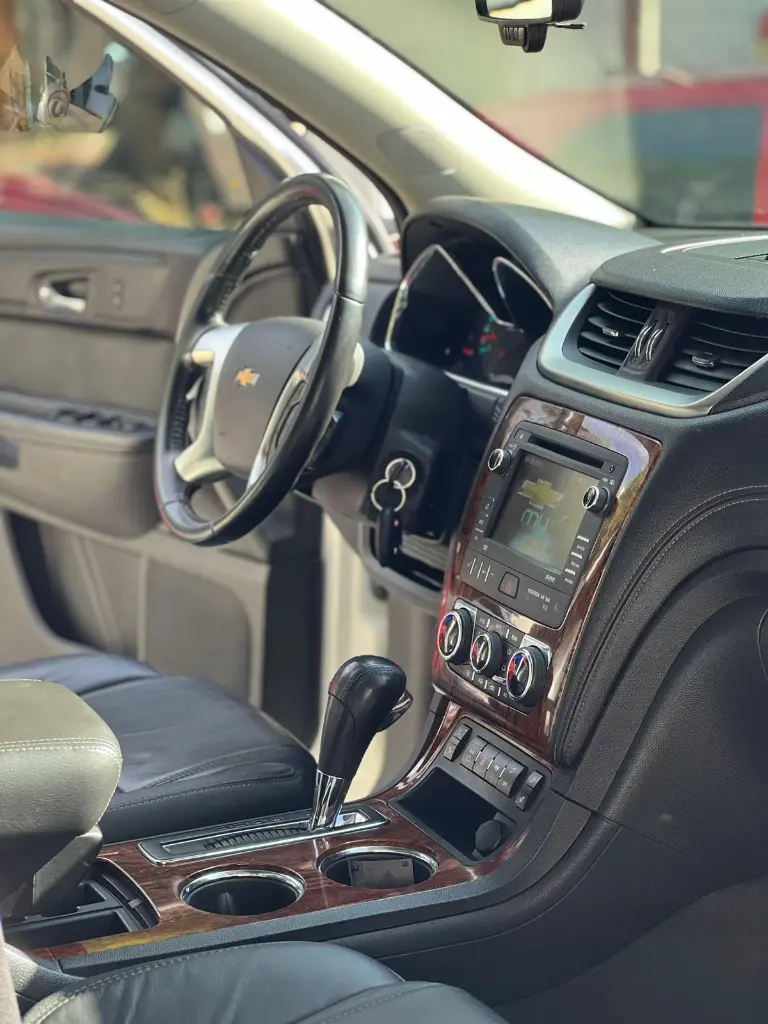 CHEVROLET TRAVERSE LT 3.6 GASOLINA 2013 (13).webp