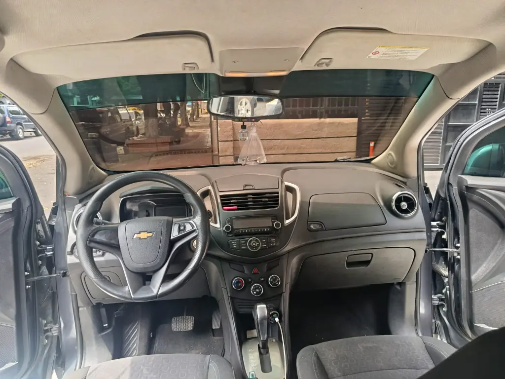 CHEVROLET TRACKER LS AT 2014   (12).webp