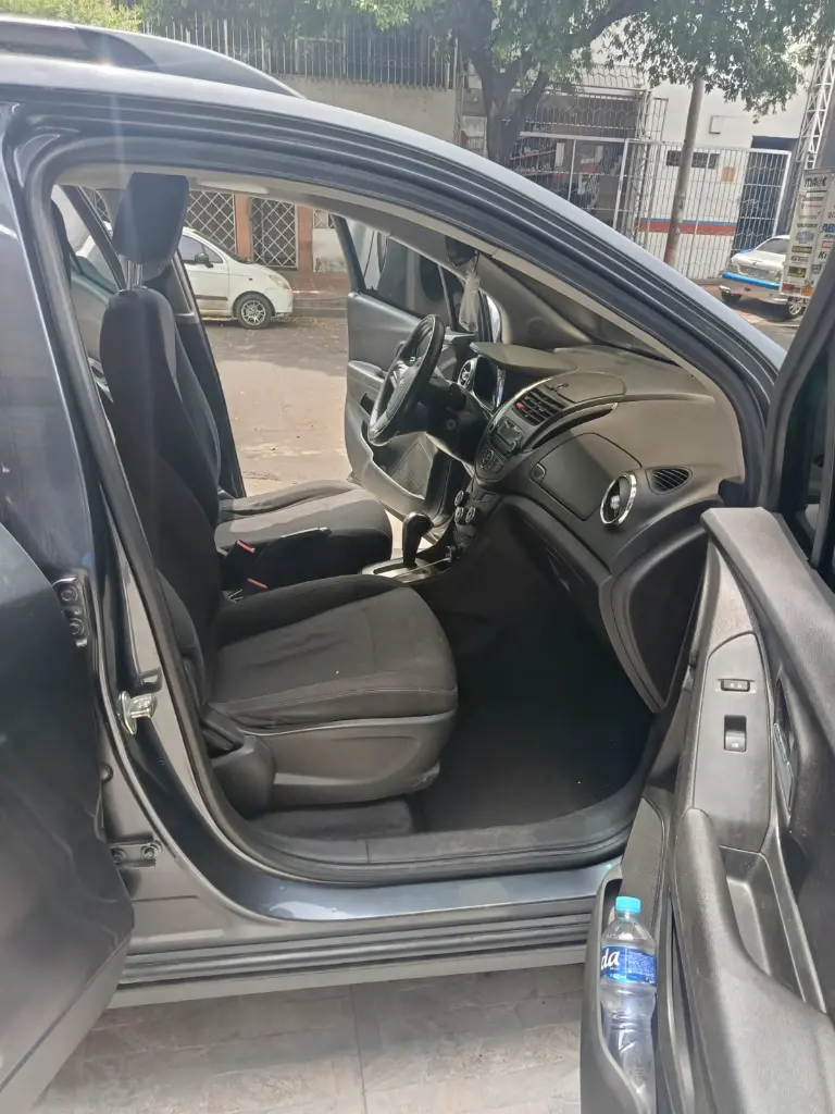 CHEVROLET TRACKER LS AT 2014   (15).webp