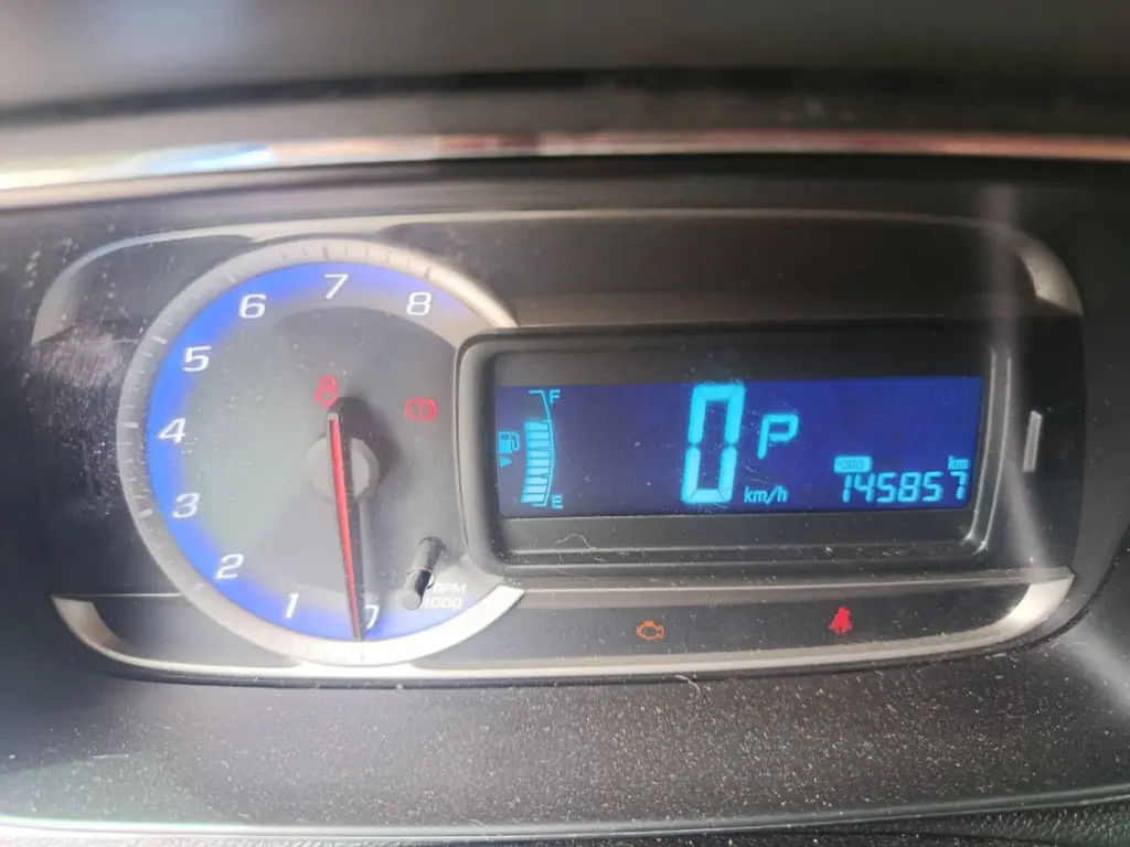 CHEVROLET TRACKER LS AT 2014   (8).webp