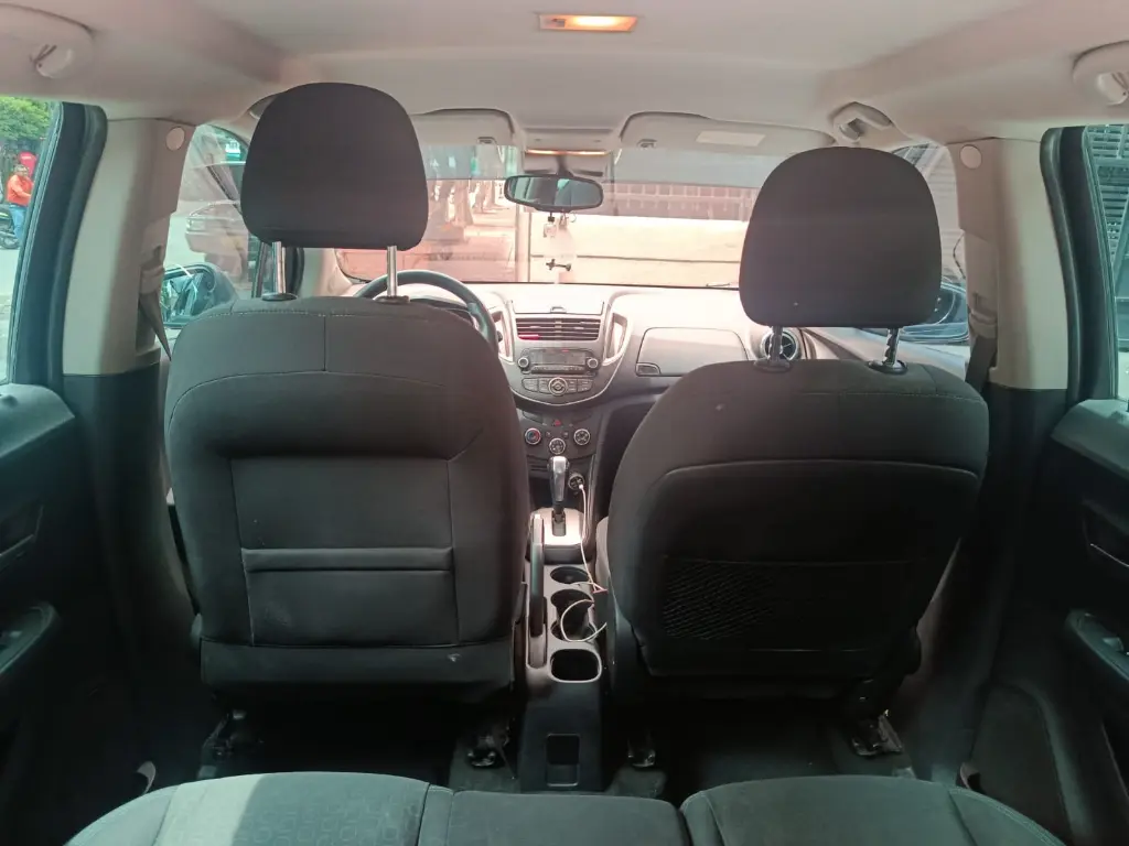 CHEVROLET TRACKER LS AT 2014   (16).webp