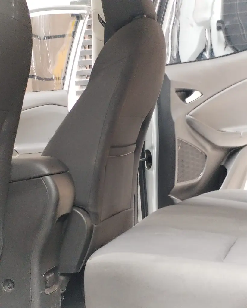 CHEVROLET TRACKER TURBO LS MT 2022 (5).webp