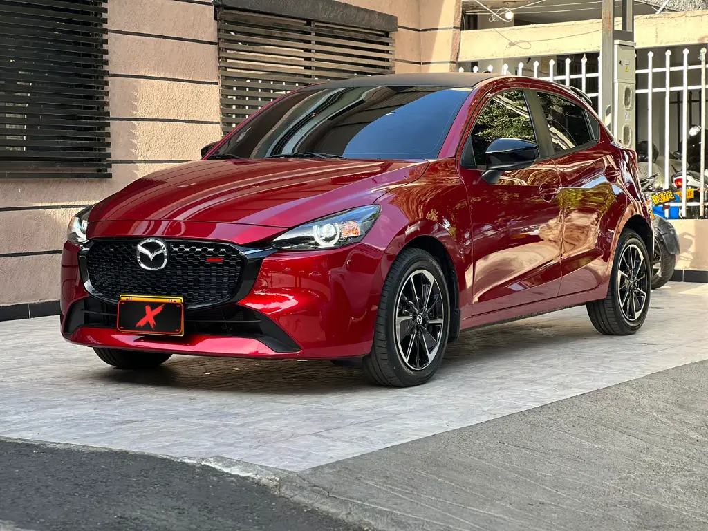 MAZDA 2 SPORT GRAND TOURING LX CARBON EDITION 2.0 2026 (1).webp