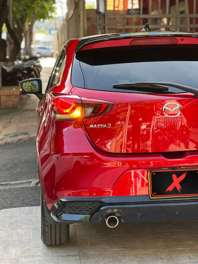 MAZDA 2 SPORT GRAND TOURING LX CARBON EDITION 2.0 2026 (8).webp