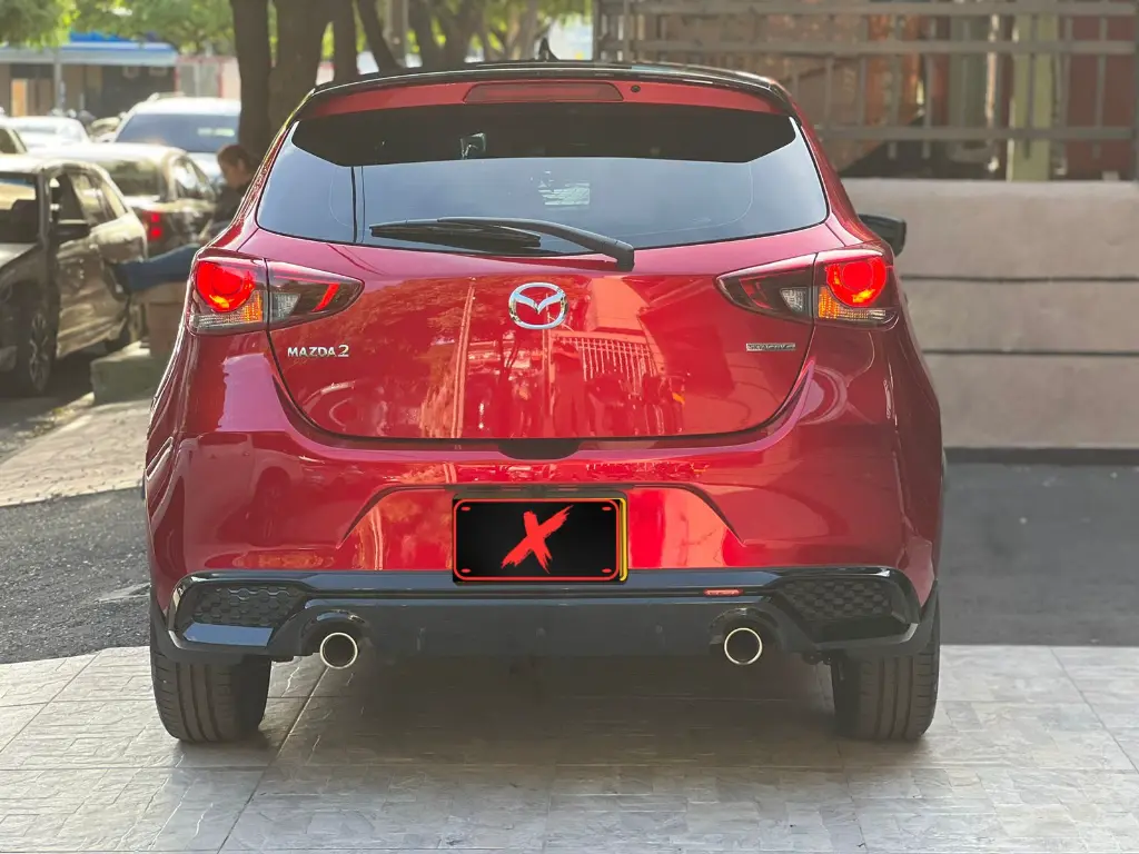 MAZDA 2 SPORT GRAND TOURING LX CARBON EDITION 2.0 2026 (5).webp