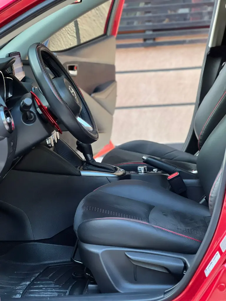 MAZDA 2 SPORT GRAND TOURING LX CARBON EDITION 2.0 2026 (10).webp