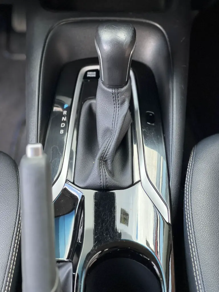 TOYOTA COROLLA SE-G HYBRID 2022 publicar en $109.900 (16).webp