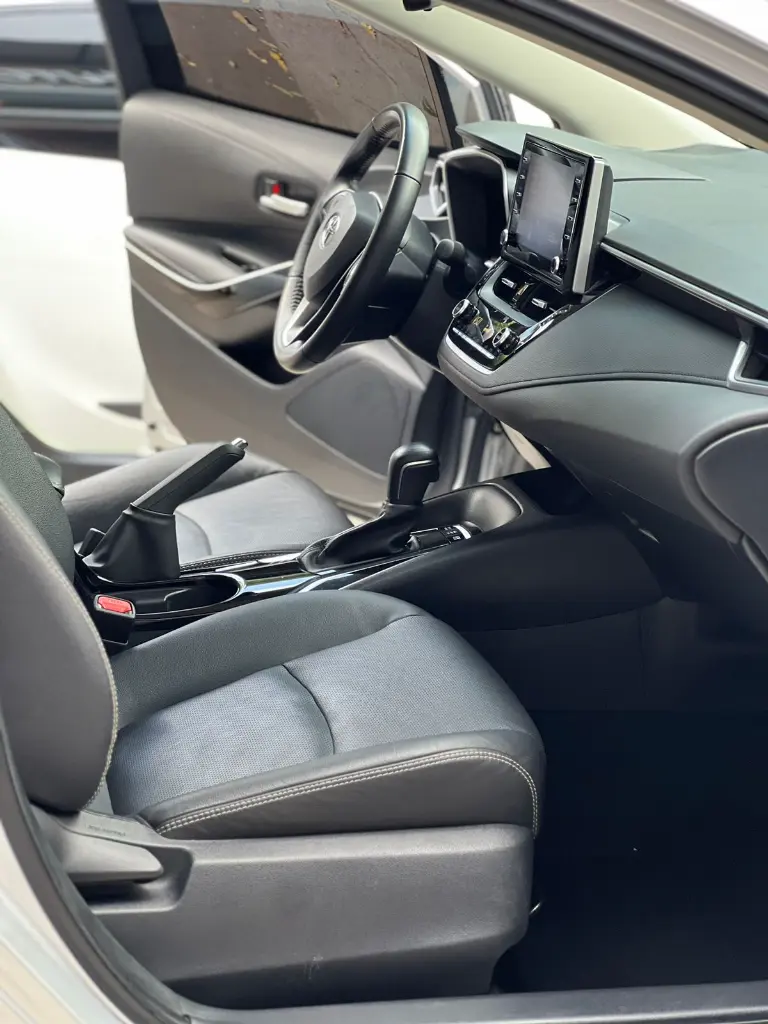 TOYOTA COROLLA SE-G HYBRID 2022 publicar en $109.900 (9).webp