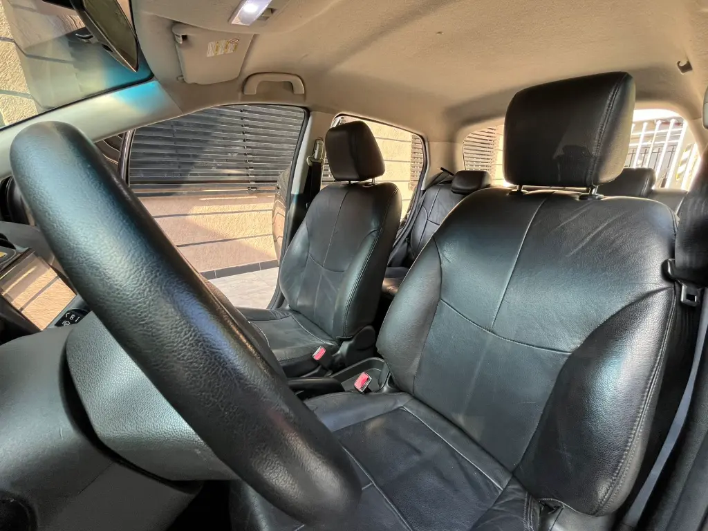 MAZDA 2 HACTH BACK AUTOMÁTICO MOD 2014 (19).webp